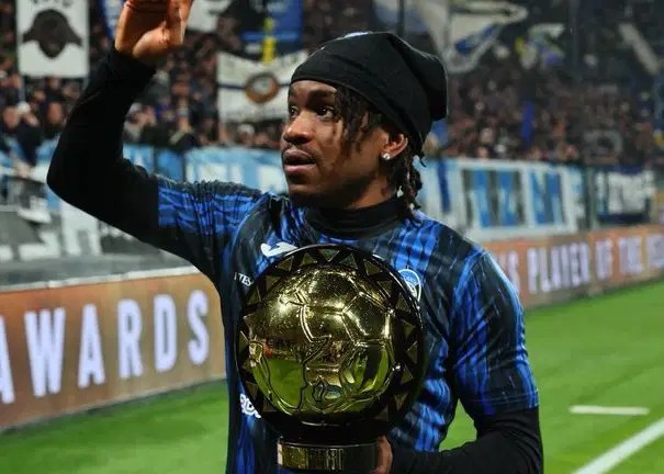 “Lookman Arrives in Madrid, Eager to Embark on Atletico Challenge”